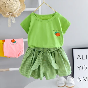 Комплект летней одежды для маленьких девочек от HYLKIDHUOSE, футболка с коротким рукавом и шорты в виде клубники для малышей, детская одежда, наряд