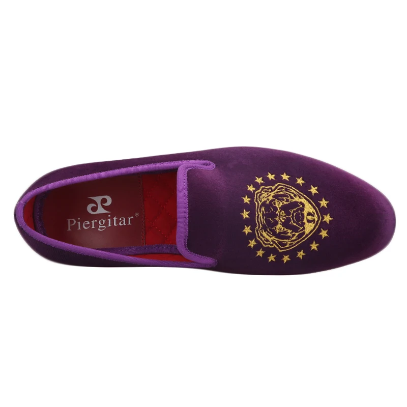 Мокасины мужские Piergitar бархатные ручной работы фиолетового цвета с вышивкой в