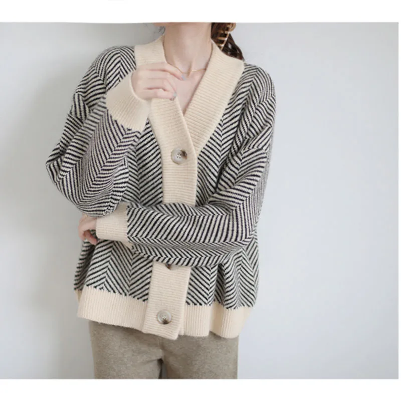 

Women Oversized Knitted Cardigan Sweaters Striped Knitwear Female V-neck Casual Loose Outwear Knitted Sweater Female Coat