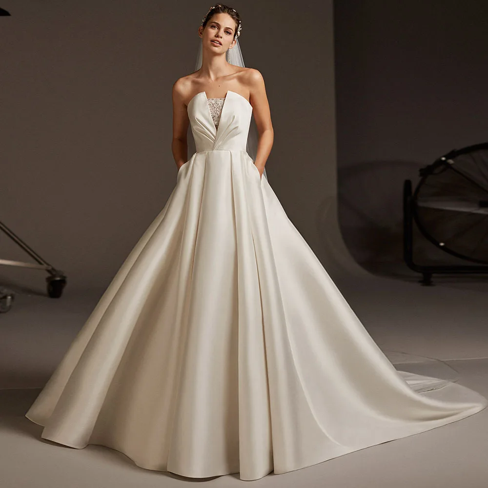 

2021 Summer Vintage Satin With Pocket Long A-line Weeding Dress Backless Sleeveless Special Occasion