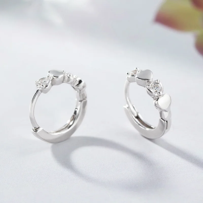 

Elegant Heart Sterling Silver Love Peach Heart Zircon Hoop Earrings Ladies Fashion New Simple Atmosphere Ear Hoop Jewelry