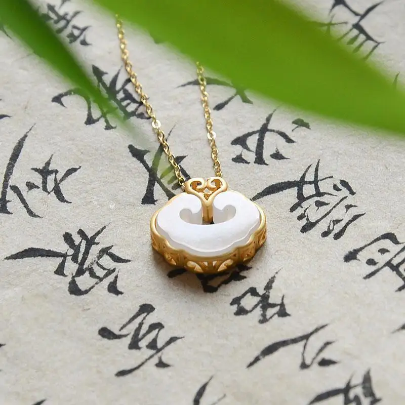 

Natural Hetian Jade Xiangyun Ruyi S925 Sterling Silver Pendant Jade Vintage Gilding Craft Silver Necklace