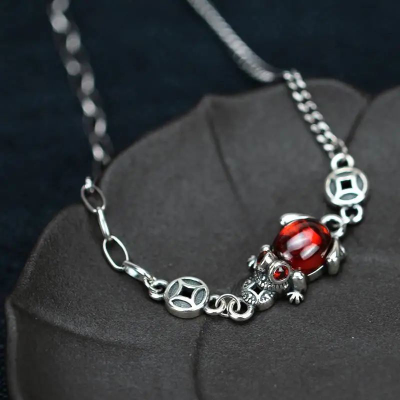 

S925 Sterling Silver Toad Necklace Women's Short Retro Simple Design Copper Coin Garnet Pendant Chinese Style Jewelry