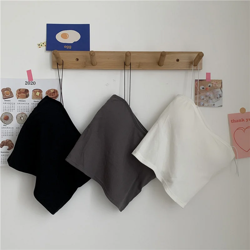 Женский короткий топ с подкладкой для груди красный облегающий в сеточку внутри