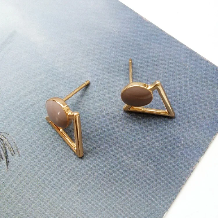 Stud Earrings Gray Винтажные хаки треугольник клипса серьги мульти простые геометрические без необходимости прокола серьги - Окраска металла: Stud Earrings Gray