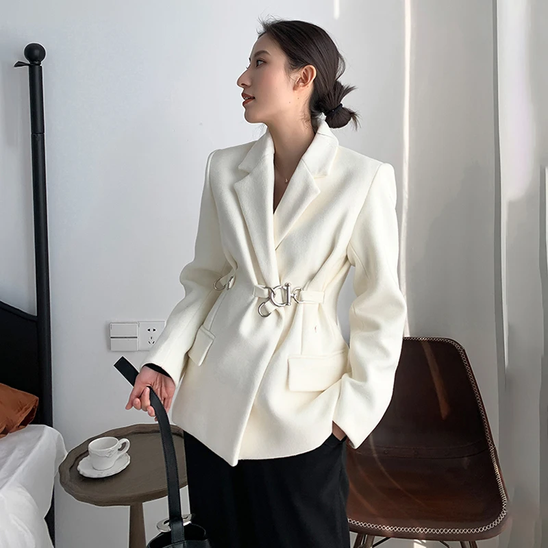 

[EAM] Women White Temperament Big Size Blazer New Lapel Long Sleeve Loose Fit Jacket Fashion Tide Spring Autumn 2021 1DC539