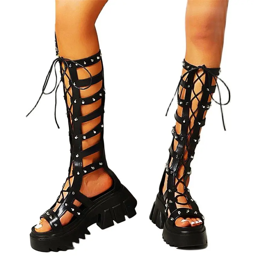 Женские сандалии-гладиаторы с шипами и ремешками летние высокие босоножки до