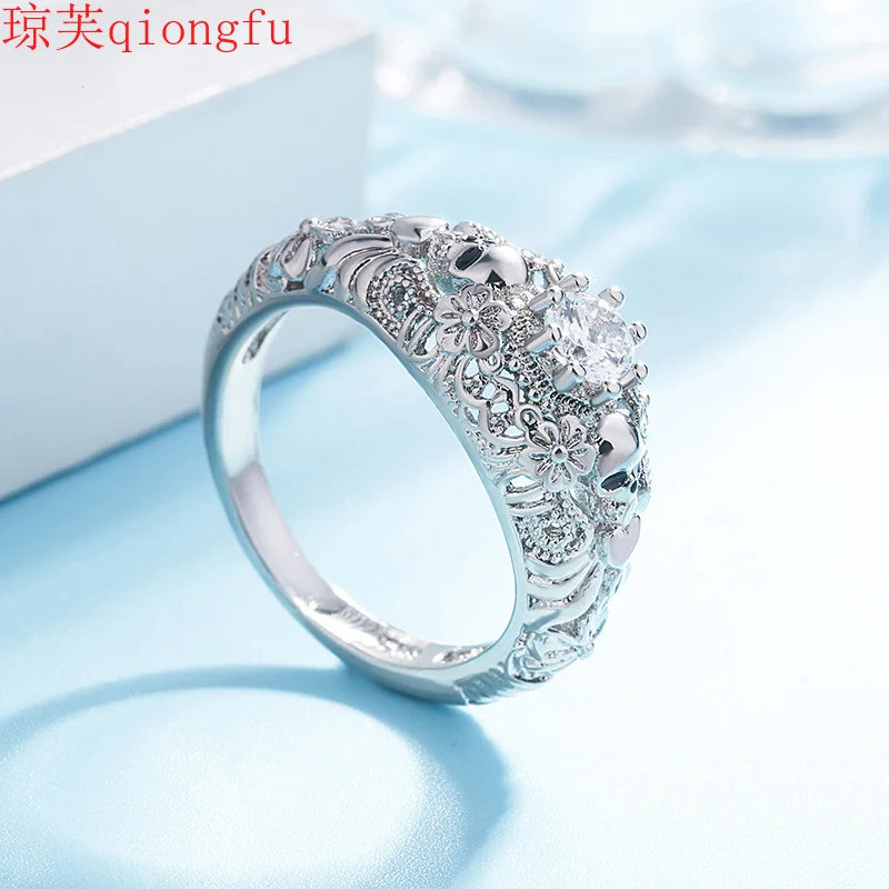 

Qiongfu2021 Personality Fashion Punk Style S925 Hearts & Arrows Moissanite Ring Ladies Luxury Jewelry Engagement Ring