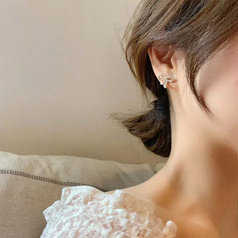 

New Arrival S925 Silver Pin Color Cute Bowknot Stud Earrings Women Zircon Stone Fashion Korean Earrings Jewelry Findings Gifts