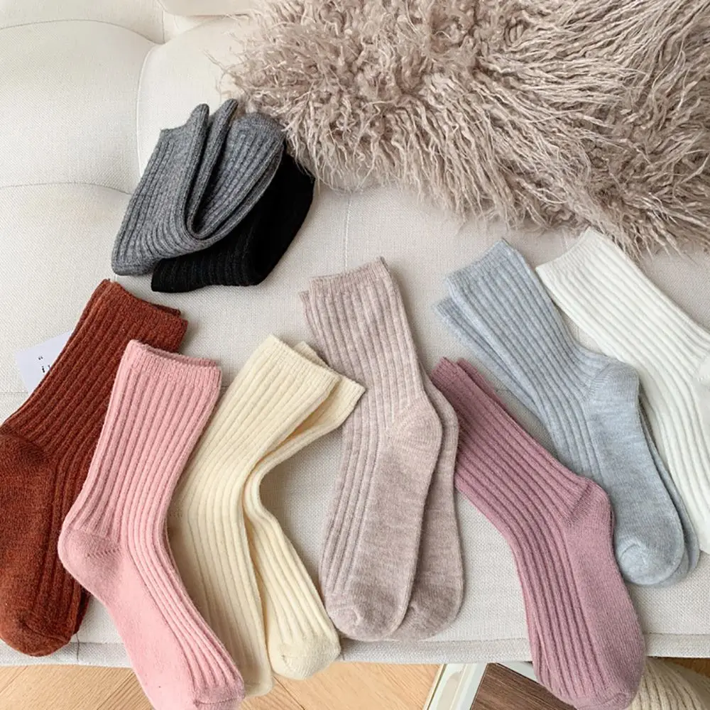 

1 Pair Korean Solid Color Women Knit Needles Cotton Loose Socks Thick Warm Cashmere Girls Wool Middle Tube Hosiery