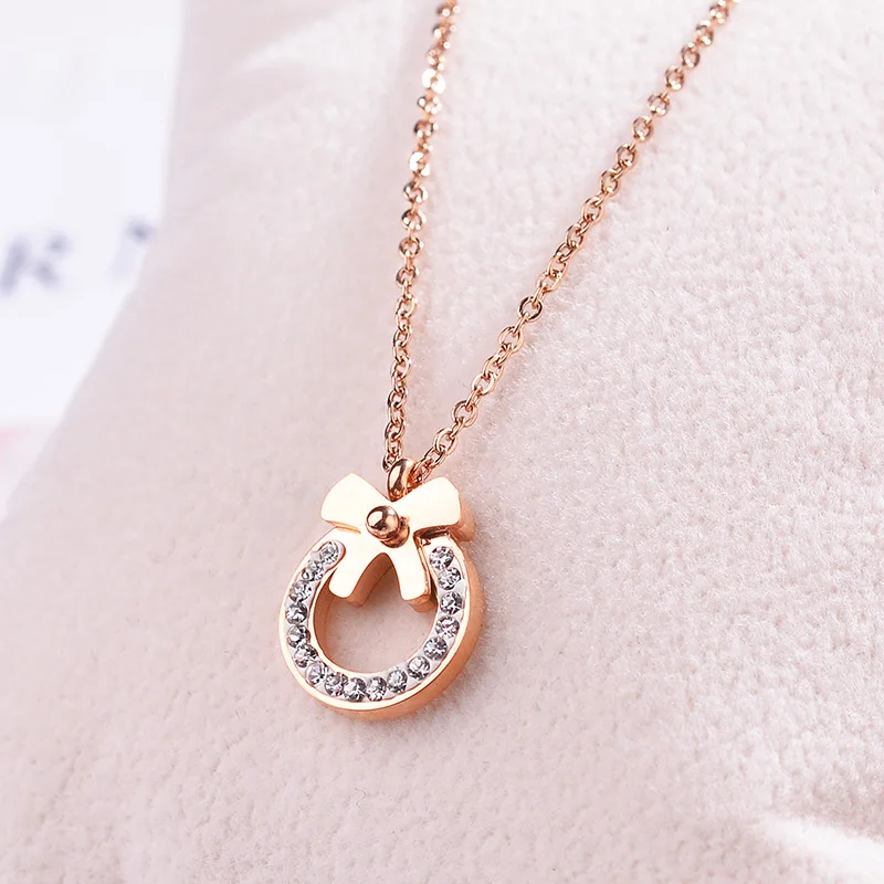 Rose gold titanium steel necklace Anti-allergy and non-discoloration Bow tie clavicle | Украшения и аксессуары