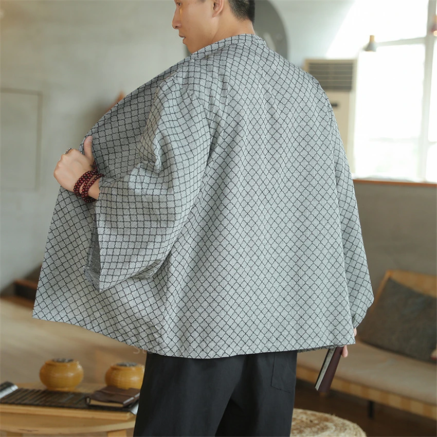

Autumn Japanese Kimono Men Samurai Harajuku Haori Cardigan Full Sleeve Vintage Thin Coat Streetwear Fashion Plaid Folk Costume
