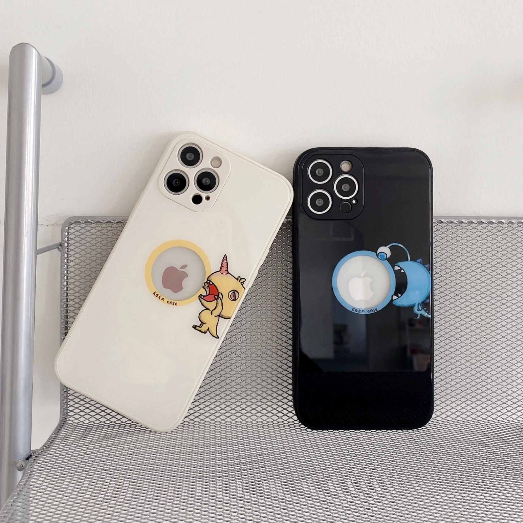 

Openwork Glass Shell For Iphone 11 12 Mini Pro Max Xs X Xr 7 8 Plus Se 2021 All-inclusive Anti-seismic Soft Protective Shell