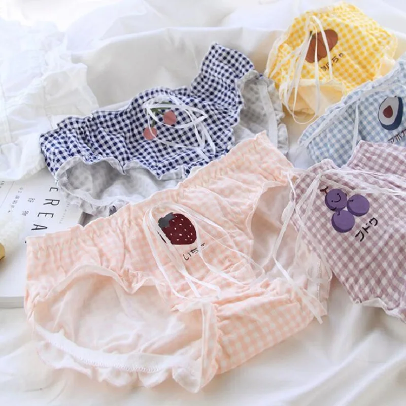 Розовые женские трусы одноцветные кружевные с низкой посадкой один размер