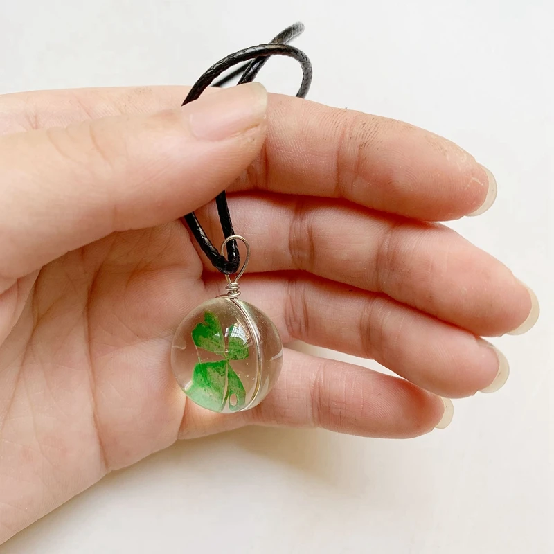 Ожерелье зеленый счастливый четырехлистный клевер сушеные подвески Из Черного