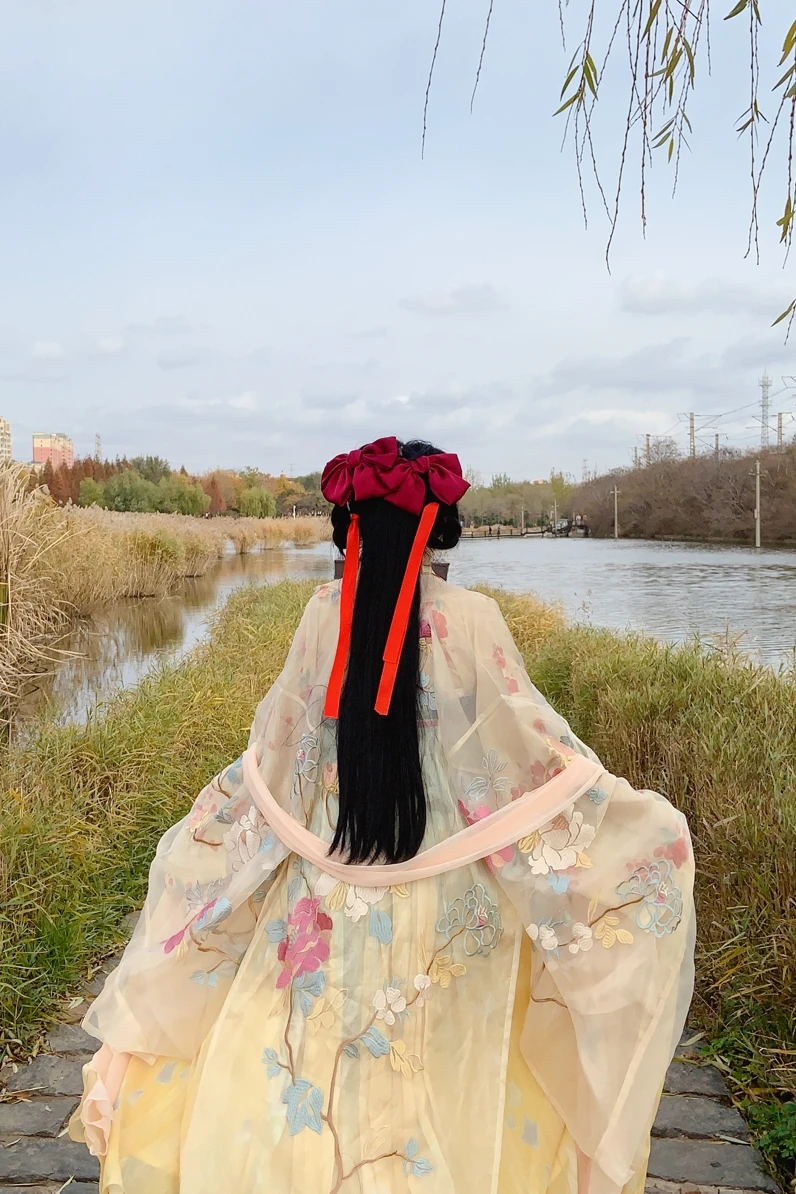 Костюм ханьфу улучшенный с элементами китайского цветочного принта женское