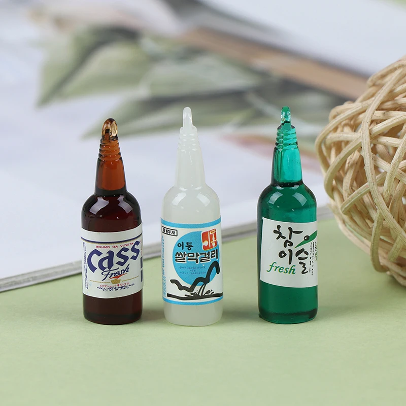 

1.2*4cm 5pcs Cute Doll house Miniature Simulation Beer Bottles Pretend Toys