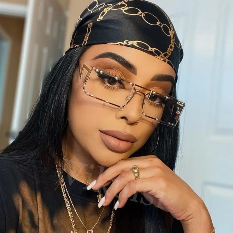 

Элитный Бренд Небольшая прямоугольная солнцезащитные очки Для женщин прозрачные оттенки для Для женщин 90s стимпанк заклепки металлические...