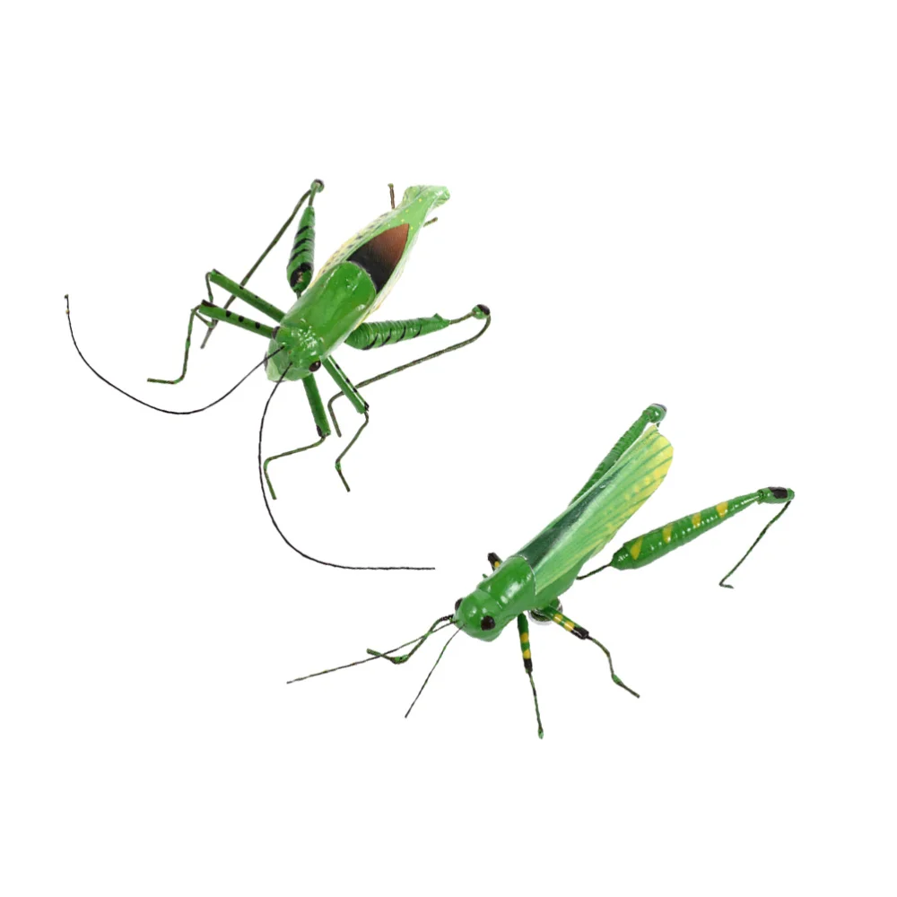 

2pcs Green Grasshoppers Small Animal Ornaments Lifelike Adornments for Home