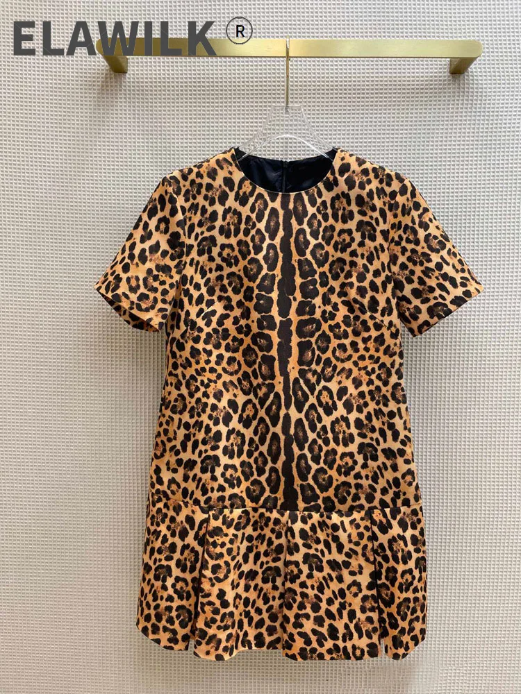 

Женское платье с коротким рукавом, леопардовым принтом и круглым вырезом