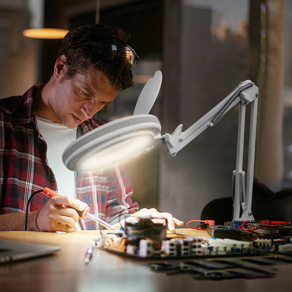 Светодиодный настольный светильник с дистанционным управлением 5x объектив