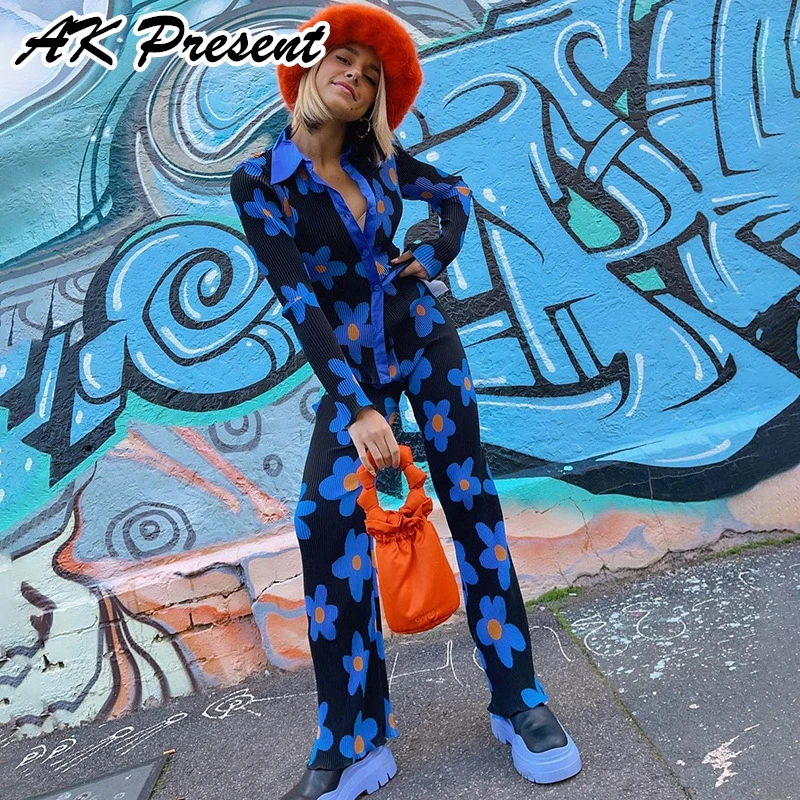 

Streetwear Long Sleeve CropTops Shirt 2021 Autumn Floral Printed Two Piece Sets Outfit Women's Tracksuits Clothing