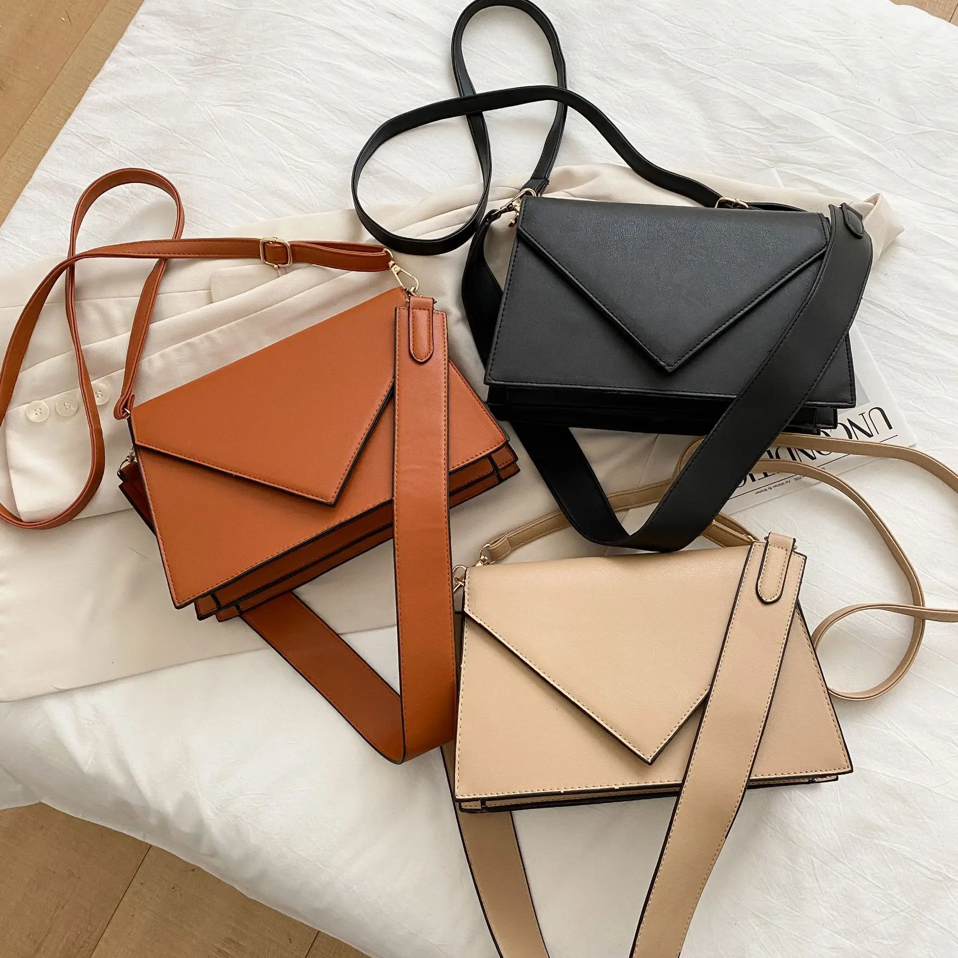 

PU Leather Solid Color Crossbody Bags for Women 2021 Designer Travel Handbag Fashion Simple Shoulder Bag Ladies Messenger Bags