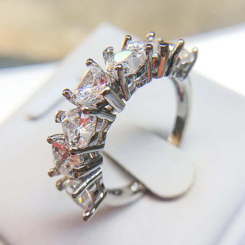 Серебряное кольцо с цирконом простое обручальное обручальные кольца цирконием