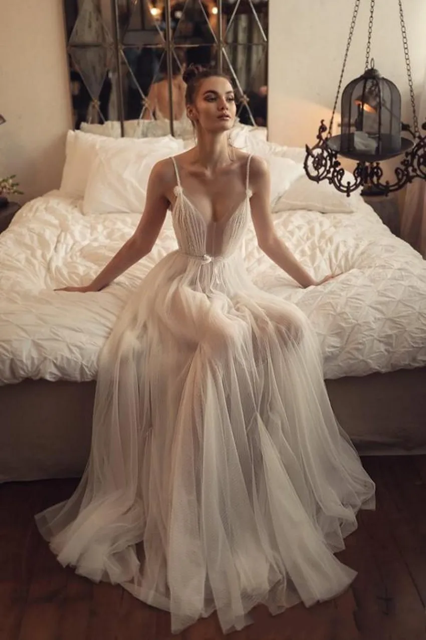 

Дешевое романтическое сексуальное пляжное свадебное платье размера плюс свадебные платья с глубоким вырезом на спине свадебное платье ...