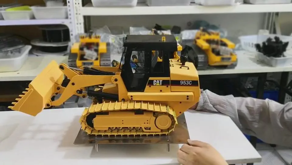 Kaufen 1/14 Elektro-hydraulische Fernbedienung Modell Von Alle-metall Crawler Loader