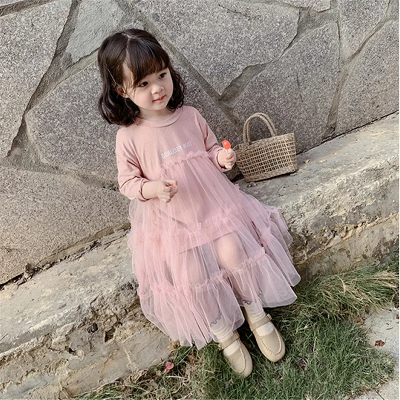 Платье ТРАПЕЦИЕВИДНОЕ хлопковое с длинным рукавом и кружевом буквенным принтом