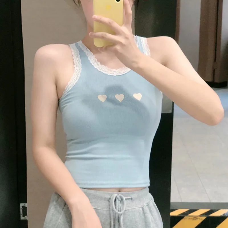 

Жилет женский короткий из мягкого хлопка с квадратным вырезом и принтом