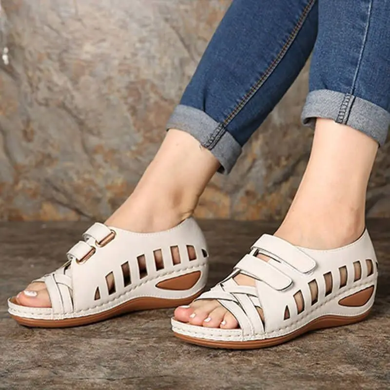 

Ladies Hollow wedge with platform thick platform buckle sandals Roman shoes casual shoes fashion wild outdoor sandals Hole shoes
