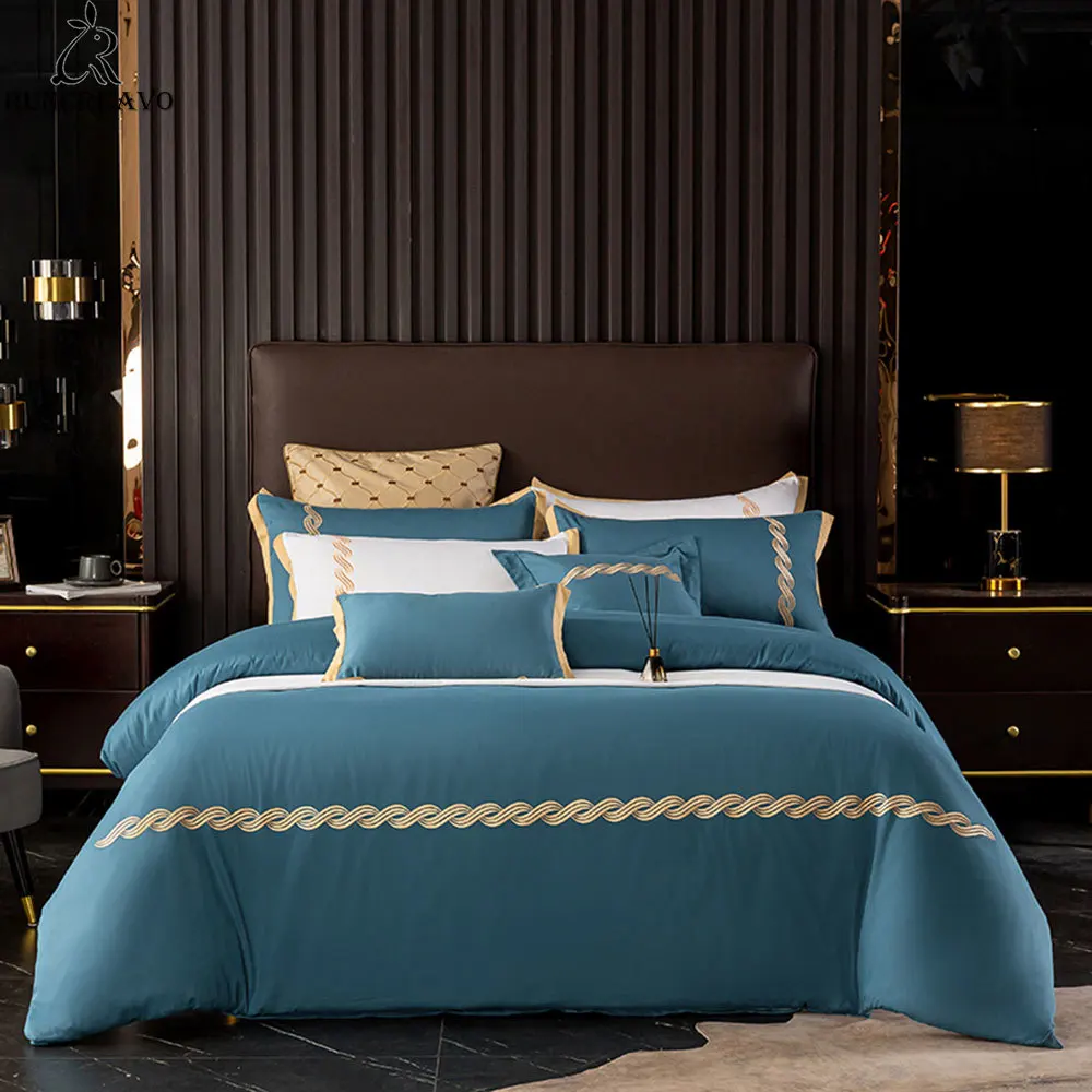 Комплект постельного белья темно-синего цвета с вышивкой из египетского хлопка |