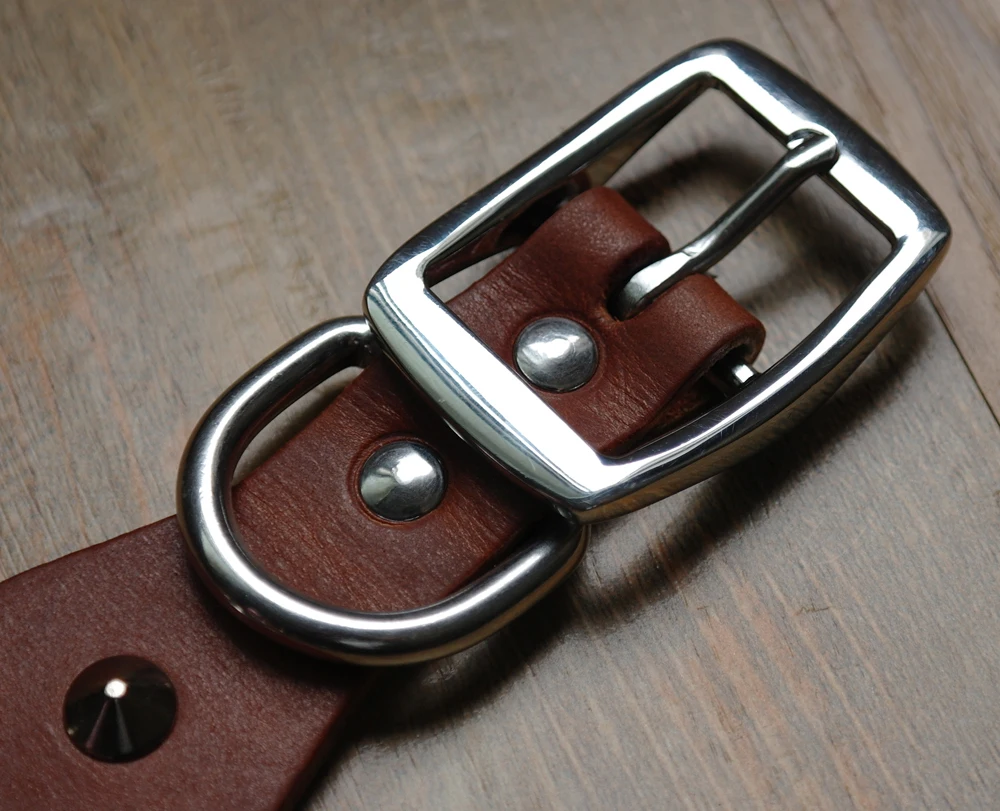 Кожаный ошейник для собак с заклепками прочный коричневый маленького среднего и