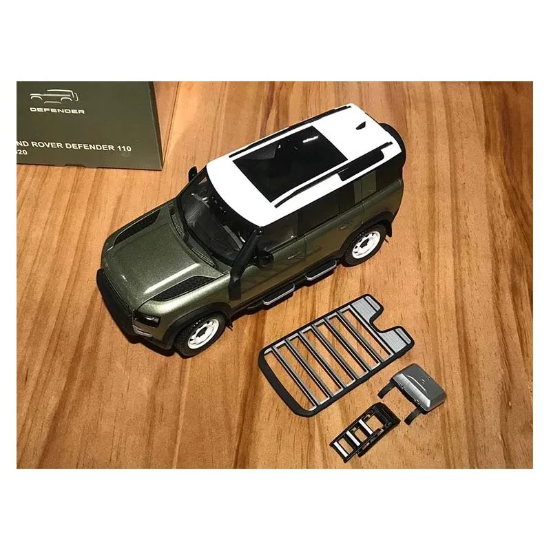 

AlomstReal 1：18 Land Rovers Guard 90 Alomst Real Simulation Car Children's Toy Six Doors with Car Product Model Favorites
