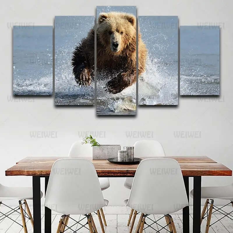 

Canvas Paintingbear Running In The Water Home Wall Decoration Poster Use In Bedroom and Living Room Frameless Style