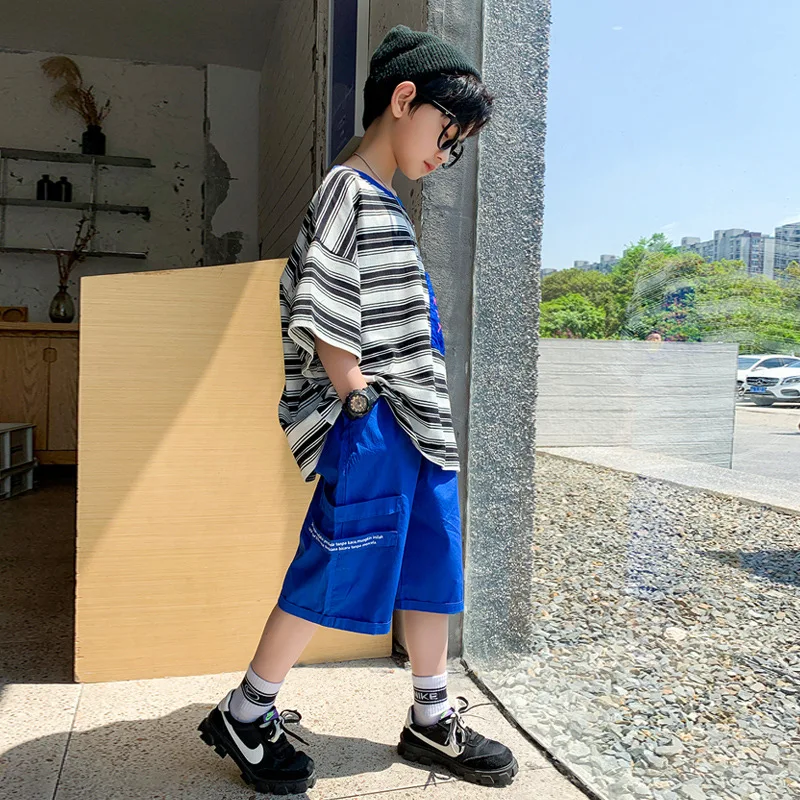 

Kids boys summer casual short-sleeved suit letters printed striped T-shirt + Shorts 2pcs sets of new big virgin suit