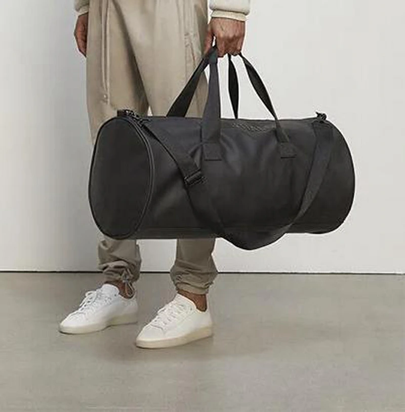 

High-Quality Men's And Women's Tote Bag High-Quality Solid Color Printed Tote Bag Waterproof Hip-Hop Essential Material 21SS 1:1