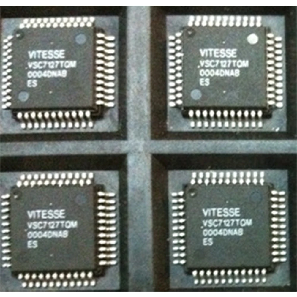 

VSC7127RQM QFP