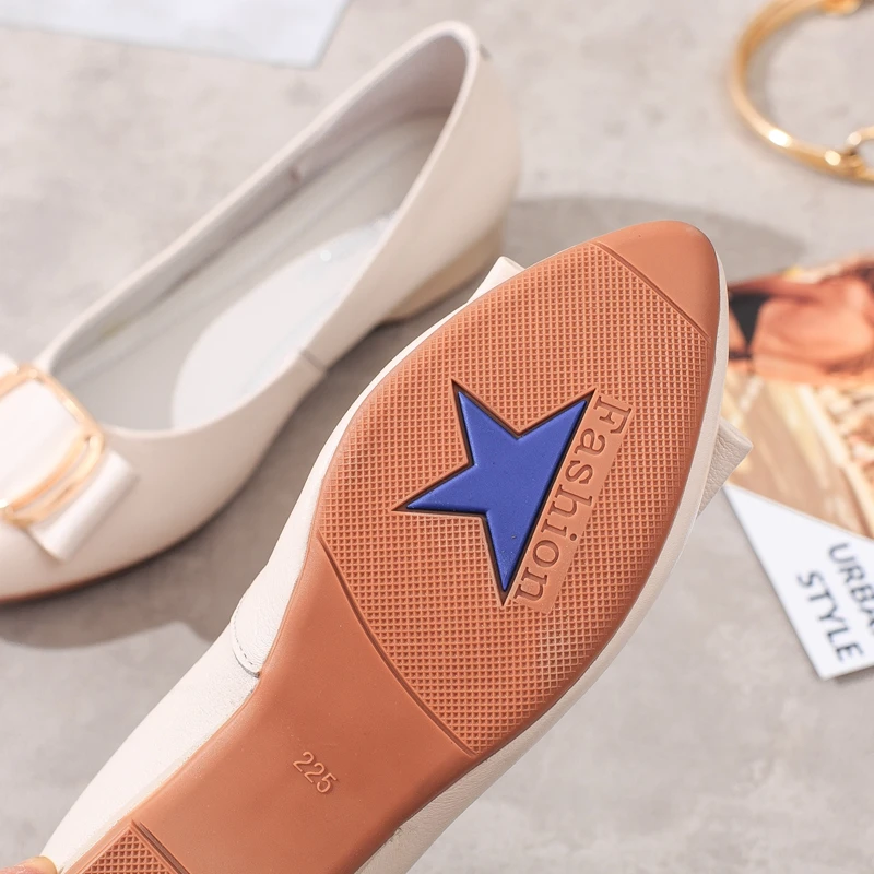 

ZHUISE autumn Flat Sole Women's 2020 new summer casual low-heeled leather shoes soft-soled comfortable Tsutsu shoes