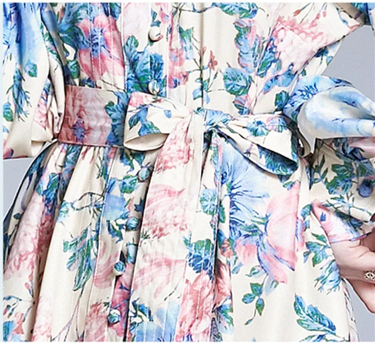 Подиумное женское вечернее платье с воротником стойкой длинным рукавом