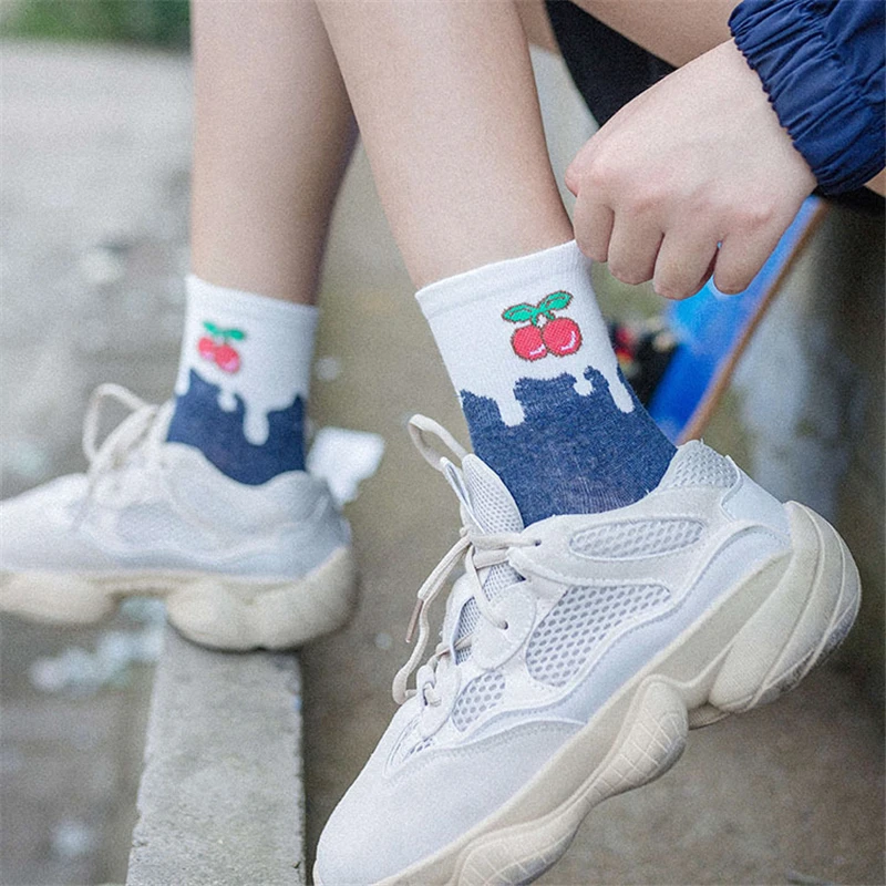 Новые женские забавные носки Мультяшные теплые хлопковые с вышивкой фруктов