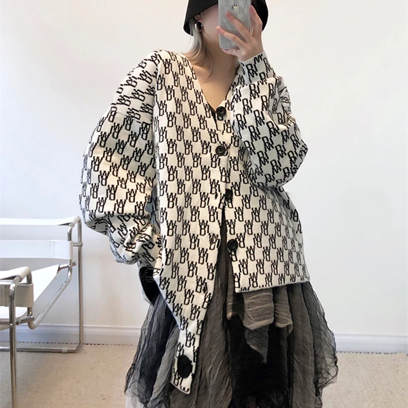 

2021 New Autumn High Quality Women Overcoat Loose Print Ladies Coat Cotton White Fashion Casual Elegant Female Outwear T474
