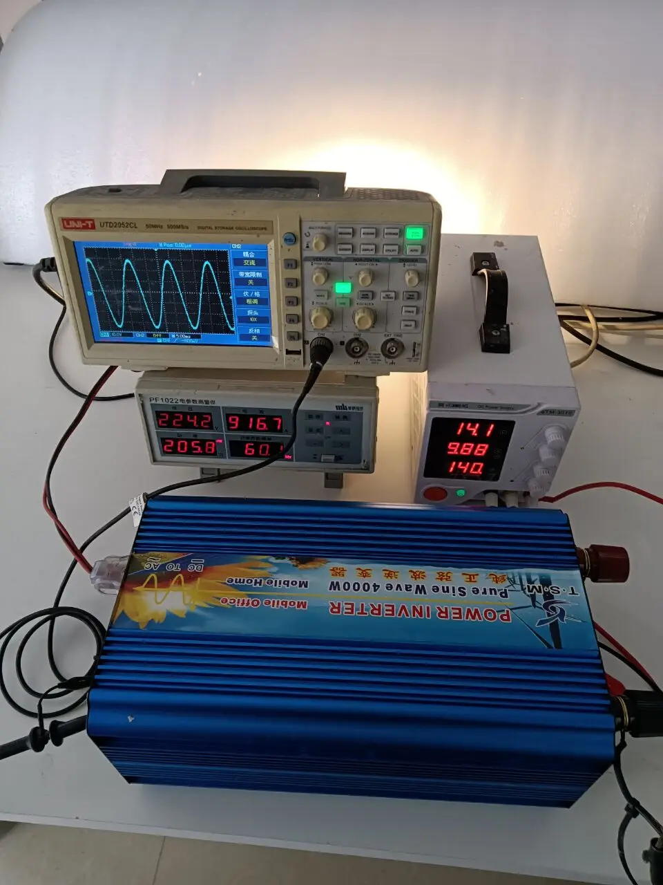 Инвертор немодулированного синусоидального сигнала 4000 Вт/4 кВт (максимальная