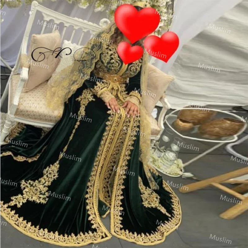 

Dark Green Arabic Evening Dresses With Gold Applique Kaftan Morrocan Dubai Evening Dress Long Sleeve Rhinestone Muslim Prom Gown