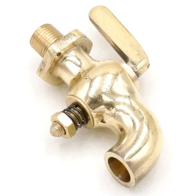 bronce grifo de agua antiguo