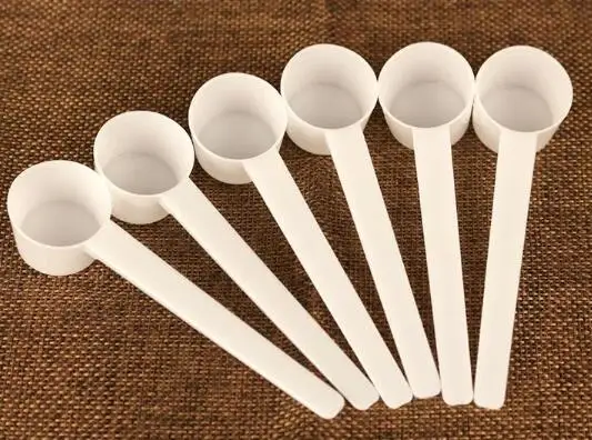 2000 шт. профессиональный белый Пластик 5 г 5g мерные ложки/ложки для