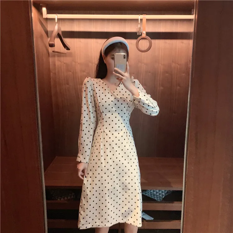 Женское платье в горошек GRUIICEEN Осеннее длинное с длинным рукавом и v-образным