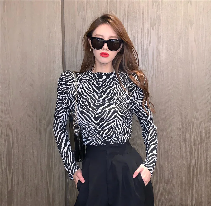 

GRUIICEEN 2021 Spring New Arrival Folds Zebra Grain Long Sleeve Thin Slim Womens T-shirt Casual Tops